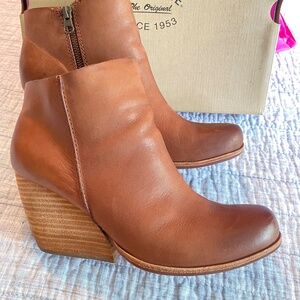 Kork-Ease Light Brown Pebble Leather Natalya Wedge Ankle Boot Size 10